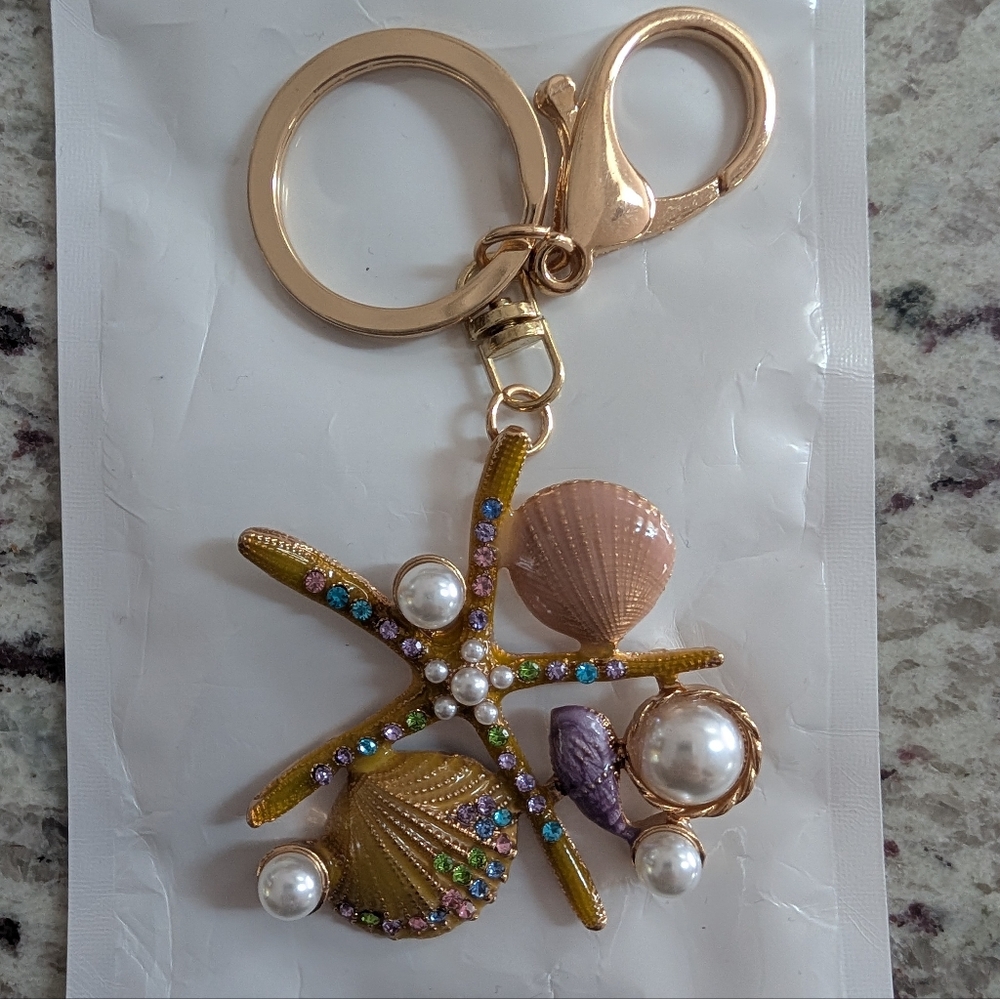 Elegant Starfish Seashell Bag Charm Keychain with Gem Stones - Picture 2 of 2